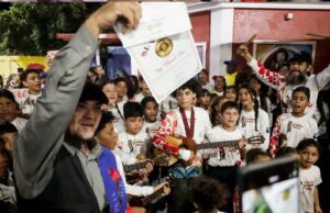 Entregan en Falcón Orden Alí Primera al maestro zuliano de la fotografía Luis Pire