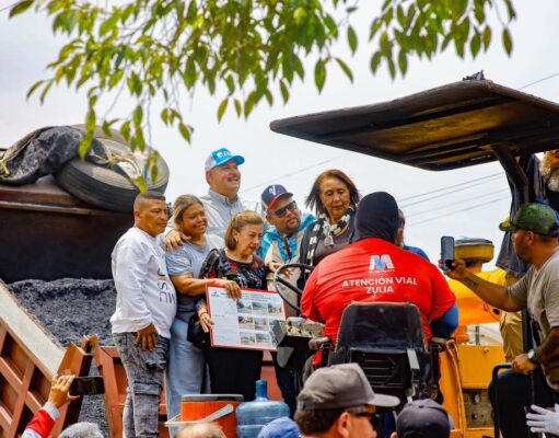 Gobernación del Zulia inicia asfaltado de la avenida principal de Ciudadela Faría
