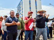 Alcalde Héctor Soto pone en marcha reasfaltado de estacionamientos en el Complejo El Sol