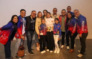 Alcaldía de Maracaibo homenajeó a escuelas que brillaron en el Festival Nacional de Gaitas