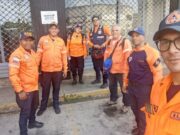 Equipo de Protección Civil Maracaibo ayuda en labores de rescate en La Guaira