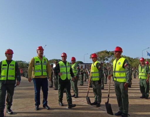 Gobernador Caldera envía 450 hombres y mujeres para rescates en Caracas y La Guaira