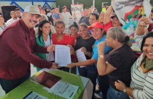 Gobernador Luis Caldera otorga 67 millones de bolívares para proyectos comunales en Colón