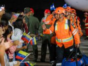 Rescatistas de El Salvador llegan a Venezuela con 50 toneladas de ayuda humanitaria