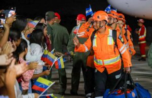 Rescatistas de El Salvador llegan a Venezuela con 50 toneladas de ayuda humanitaria