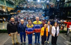 Gobernador Caldera entrega Becas Jesús Enrique Lossada a 1.000 estudiantes de universidades públicas del Zulia
