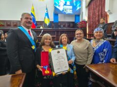 Zulia rinde tributo al poeta y escritor Udón Pérez y otorga Orden Lago de Maracaibo a 100 años de su siembra