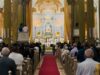 Dessiree Fernández acompaña misa por los 20 años sacerdotales de Nedward Andrade, Richard Colmenares y Juan Navarro