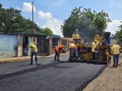 Luis Caldera inicia Plan Estadal de Asfaltado en vías del barrio Alberto Carnevalli para favorecer a más de 28.000 habitantes