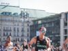 Juan Pablo Fereira completa los 42k del Maratón de Berlín en honor a Chino Miranda y su mensaje de superación