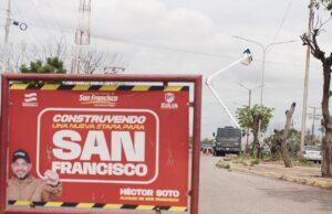 Alcaldía y Corpoelec avanzan en la rehabilitación del alumbrado público en la vía Perijá de San Francisco