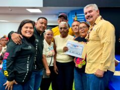 Gobernador Luis Caldera acompaña entrega de los primeros financiamientos de proyectos a 292 circuitos comunales y comunas
